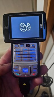 Tlačítkové mobilní telefony - 9