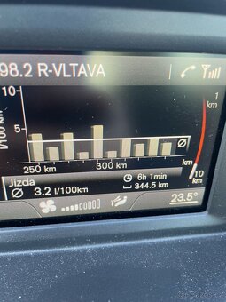 Volvo V40 1.6 D2 84kw Cross Country 2013 ČR - 9
