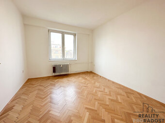 Pronájem bytu 3+kk /67 m2) s terasou (9 m2), ul. Dělnická, P - 9