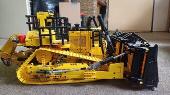 Lego technic 42131 Buldozer CAT - 9
