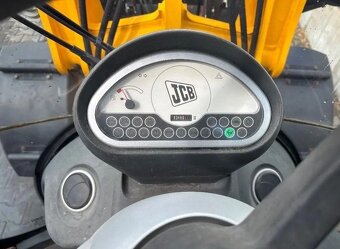 KLOUBOVÝ NAKLADAČ JCB 406 - 9