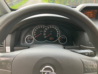 Opel Meriva 1,4 66kW, r.v. 2006 - 9