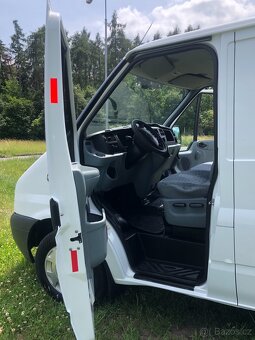 Prodám ford transit 2011 koupeno v ČR. - 9