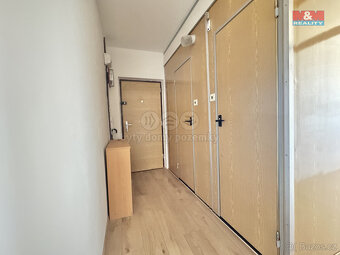 Pronájem bytu 3+1, 74 m², Slaný, ul. Vikova - 9