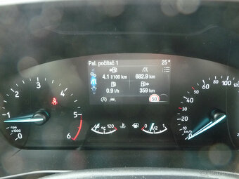 Ford Focus 1.5 TDCi 88 kw Titanium po 1.majitel - 9