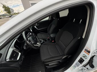 Kia Ceed 1.5 T-GDI 118 kW Top Combi / ČR / DPH - 9