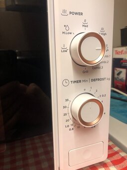 Mikrovlnka Midea mg720c2at(w) s grilem zanovni - 9