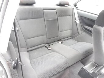 BMW Řada 3, 323 CI - 9