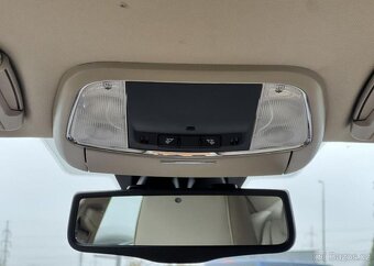 Lancia Thema 3.0CRD V6 176kw PLATINUM automat 176 kw - 9