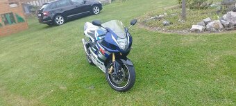 Suzuki GSX-R 1000 K4 - 9