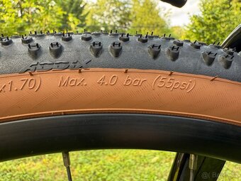 Prodám karbonový GRAVEL GIANT REVOLT ADVANCED 3 - 9