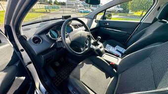 PEUGEOT 5008 2.0 HDi 7míst - 9