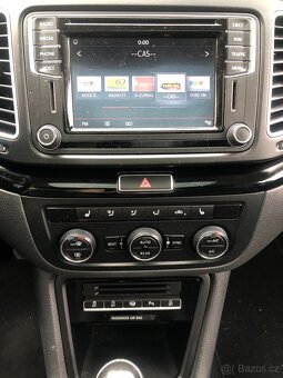 Volkswagen Sharan 2,0 TDI - 9