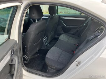 ŠKODA OCTAVIA III 1.6Tdi 77Kw Ambiente 2014-NA NÁHRADNÍ DÍLY - 9