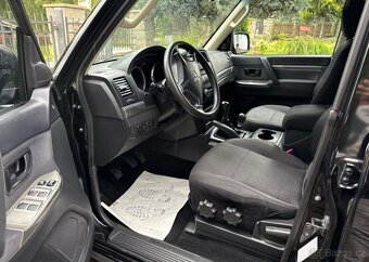 Mitsubishi Pajero 3,2 DID /147kw 7 Míst 1 Majite nafta - 9