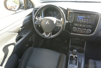 PRODÁM Mitsubishi Outlander 2.2 DI-D 4WD INTENSE, AUTOMAT - 9