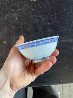 Tradiční čínská porcelánová miska s motivem draka - 9