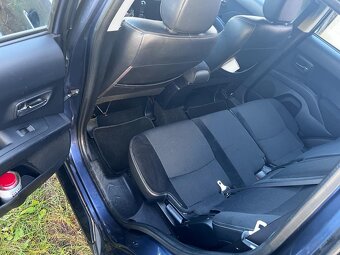 Peugeot 4007 - 9