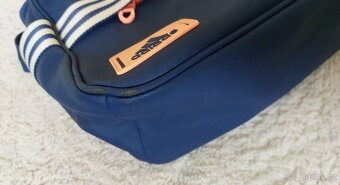 pěkná, praktcká, prostorná unisex taška Adidas - 9
