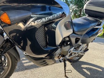 Honda XL 1000 VX Varadero - 9