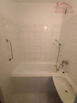 Podnájem bytu 2+1, 49 m2, Hlučín - 9