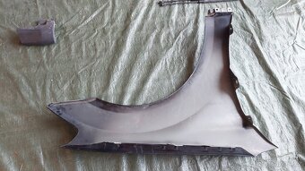 Mercedes W164 BLATNÍK LEVÝ ČERNÝ 4000kč - 9