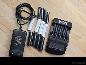 Nabíječka baterií AA a AAA DLYFULL T1 plus 12 baterií - 9