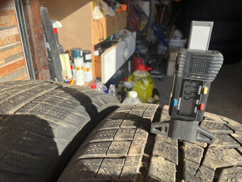 zimní pneu 205/50/17 - 9