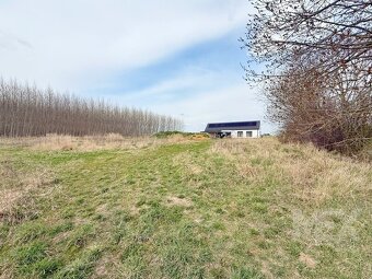 Prodej stavebního pozemku 1 488 m2, Choltice - 9