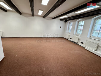 Pronájem kancelářského prostoru, 93 m², Žatec, nám. Svobody - 9