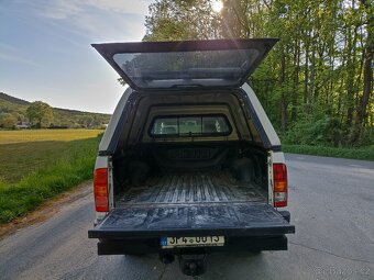 Toyota Hilux 2.5 D-4D - 9