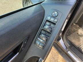 Rozprodam na dily... Mercedes R320 cdi w251 - 9