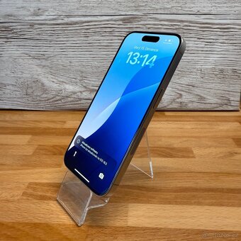 iPhone 15 Pro 256GB, přírodní Titan, eSIM (rok záruka) - 9