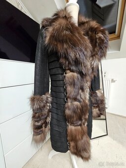 Kožený kabát s pravou kožešinou vel. L - 9