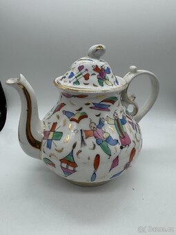 Sběratel nabízí staré porcelánové konvice - 9