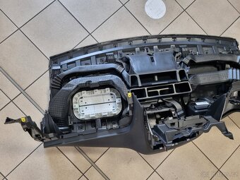 Přístrojová deska Opel Crossland X - 9