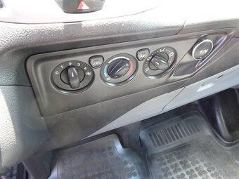 Ford Transit Custom 2.2 TDCI r.v.2013 9 míst (ČR) - 9