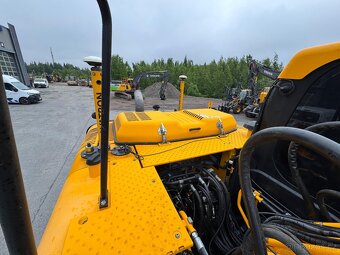 Kolový otočný bagr JCB JW170 E - 9