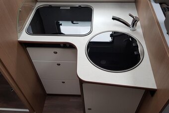 Obytný integrovaný automobil CARADO I449 – TOP - 9