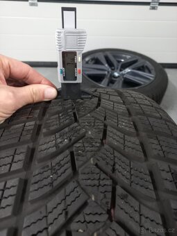 BMW 4 G26 i4 zimní Styling 853 Goodyear 245 45 R18 8 mm - 9