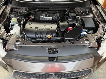 Mitsubishi Outlander 2,0i - 9