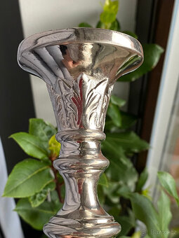 Zdobený kovový retro svícen 22.5 cm - 9