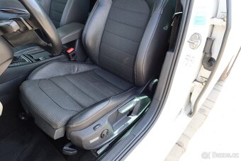 Volkswagen Golf 7 Variant Highline 1.4 TSI 90 kw, DSG, Xenon - 9