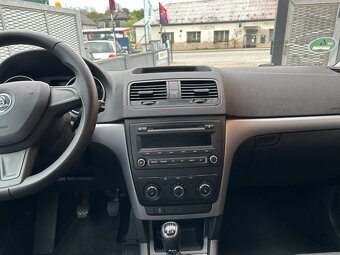 Škoda Yeti 2.0 TDi 81kW 4x4 serviska - 9