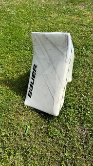 Prodám hokejový golmanský set Bauer 2S Pro, vel. XL (senior) - 9