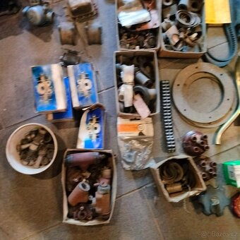 Náhradní díly - 9