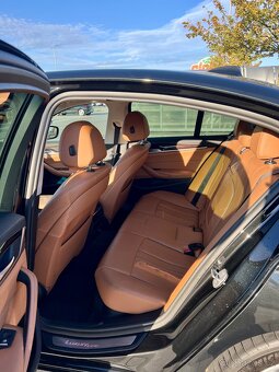 BMW 530D xDrive G30 LUXURY LINE - 9