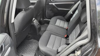 Škoda Octavie 1.6 TDI 77KW r.v.2011 málo jetá - 9
