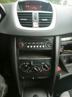 207 - 1.4i 55 kW klima funkční - 9