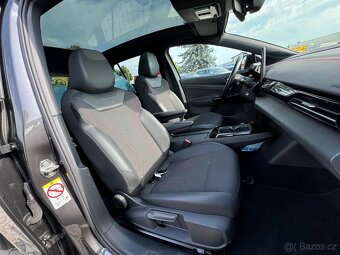 VW ID.4 GTX 220kw 4x4/panorama/360°kamery/matrix/head-up - 9